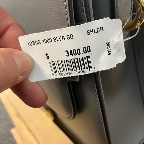 Gucci Grey Shoulder Bag - Picture 2 of 5